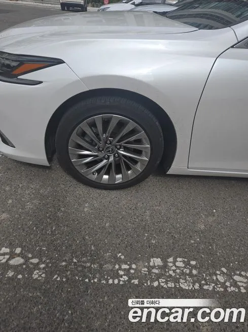 Lexus ES 2025 из KR, фото 8