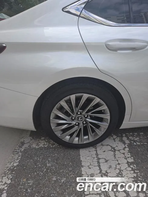 Lexus ES 2025 из KR, фото 10