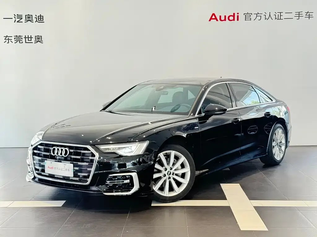 Audi A6L — фото 1