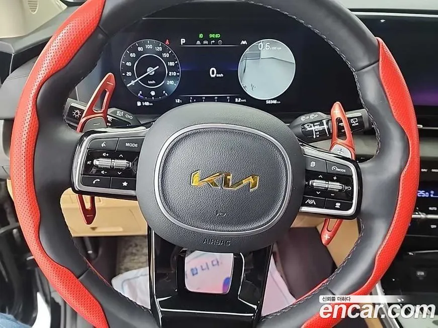 Kia Carnival — фото 10