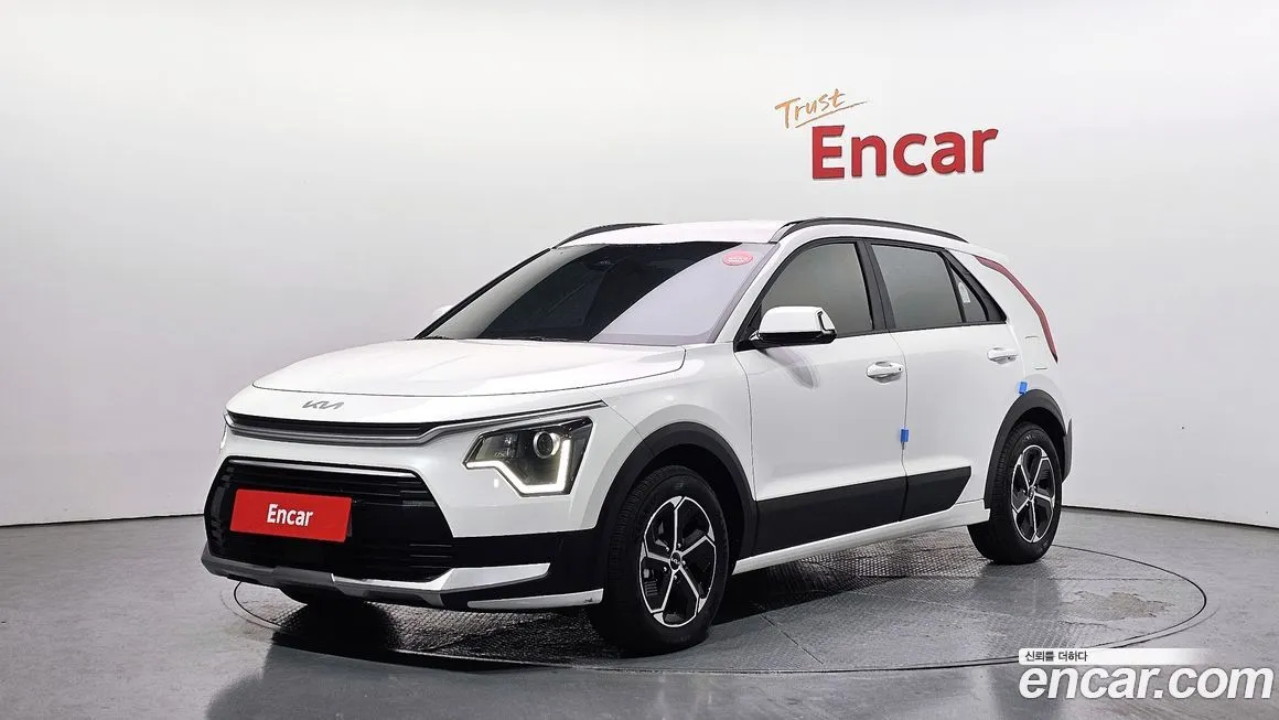 Kia Niro — фото 1