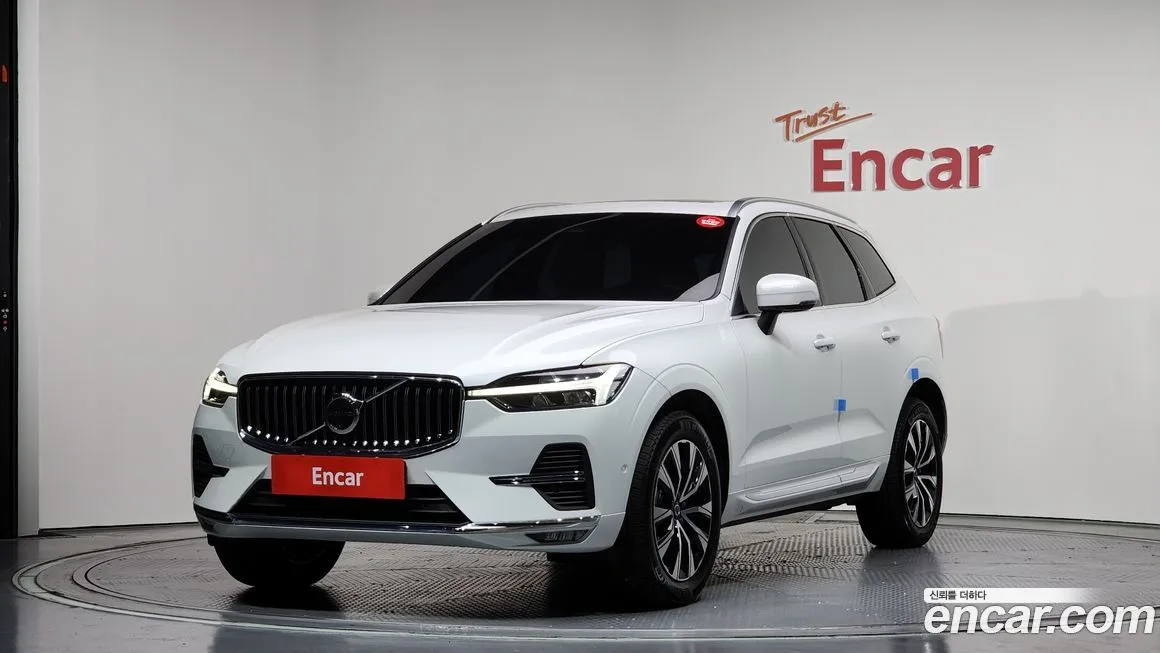 Volvo XC60 — фото 1