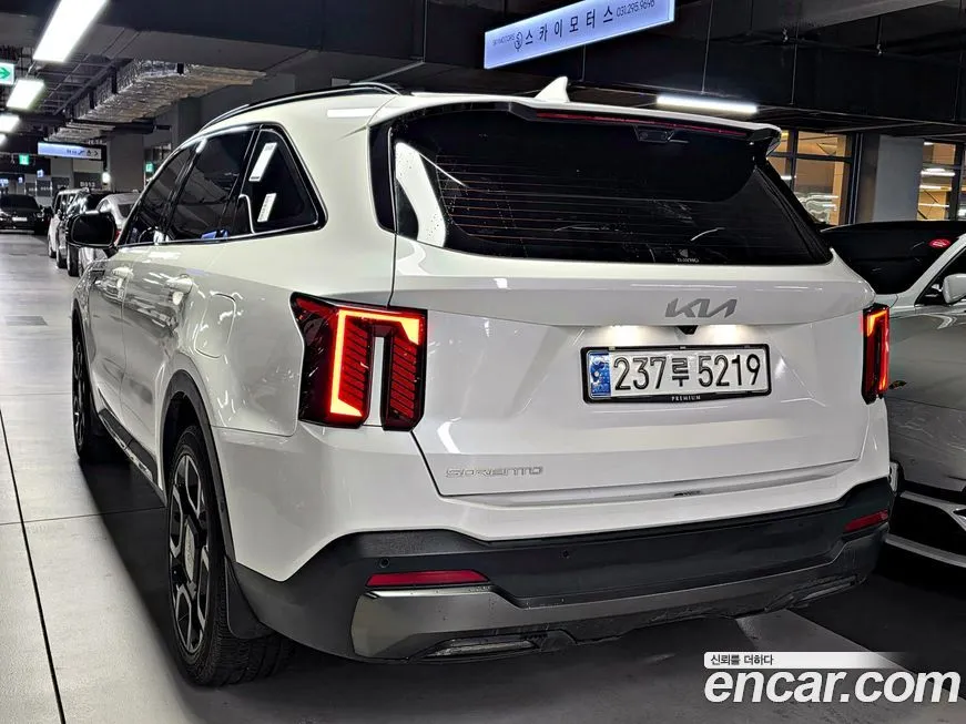 Kia Sorento — фото 6