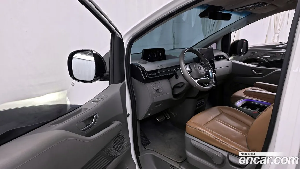 Hyundai Staria — фото 2