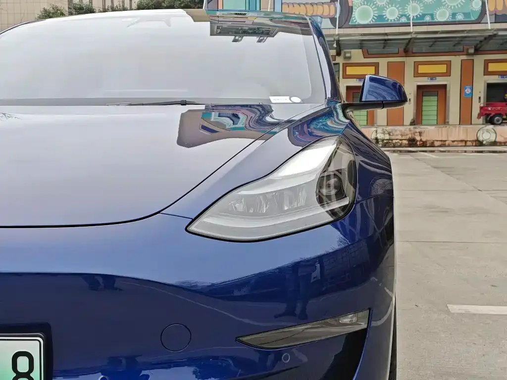 Tesla Model 3 — фото 2