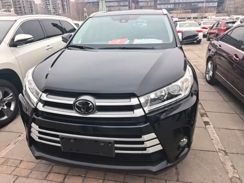 Toyota Highlander — фото 4