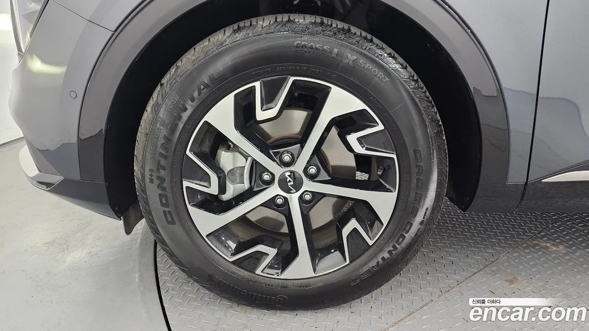 Kia Sportage — фото 8