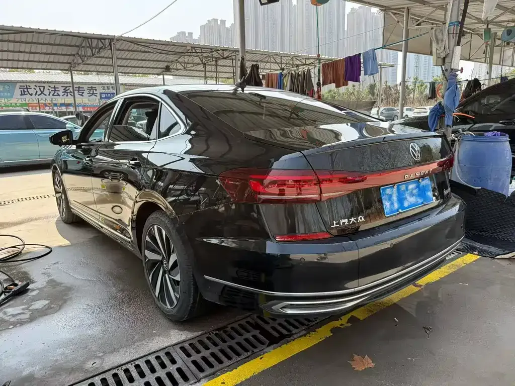 Volkswagen Passat — фото 6