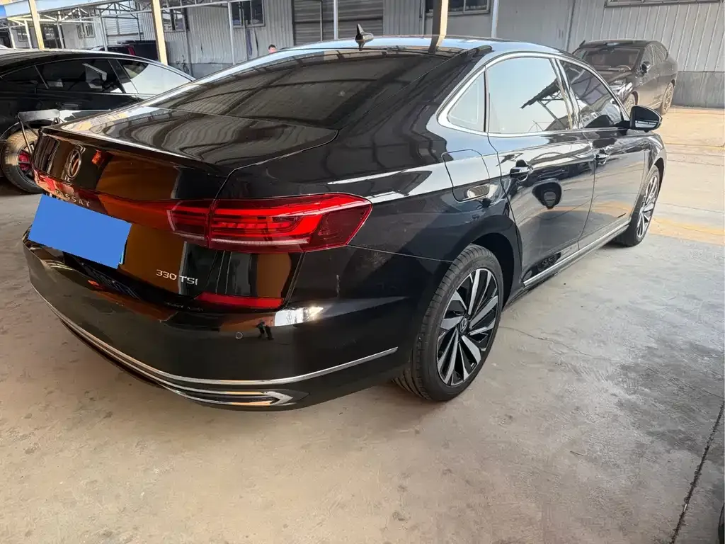 Volkswagen Passat — фото 8