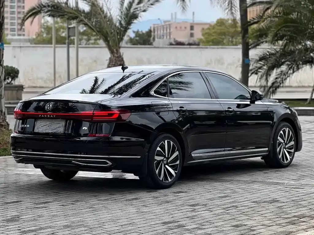 Volkswagen Passat — фото 5