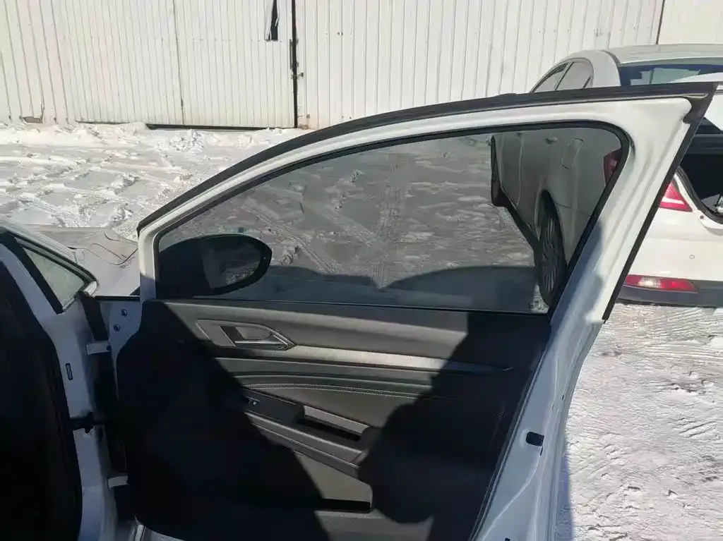 Volkswagen Golf 2021 из CN, фото 3
