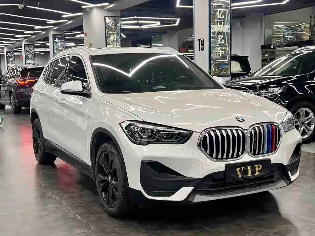 BMW X1 — фото 9