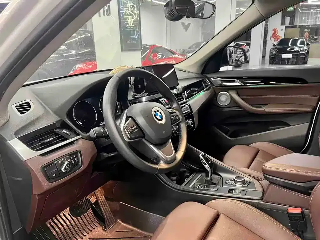 BMW X1 — фото 10
