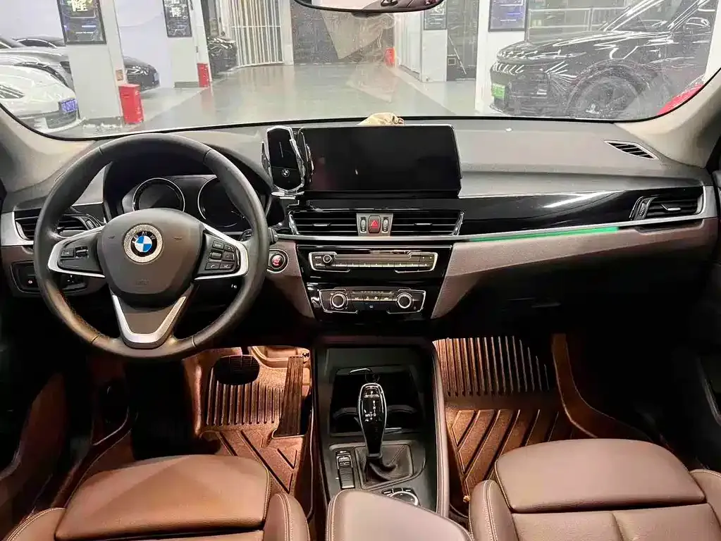 BMW X1 — фото 2