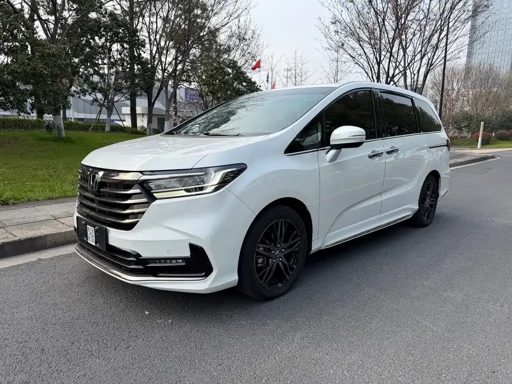 Honda Odyssey — фото 1