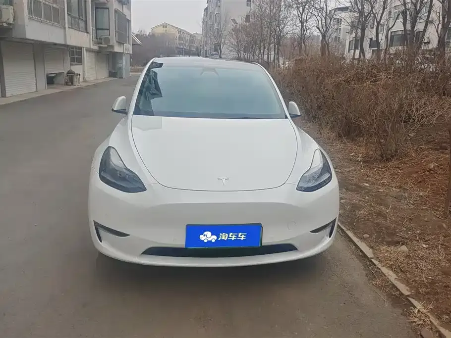 Tesla Model Y — фото 9