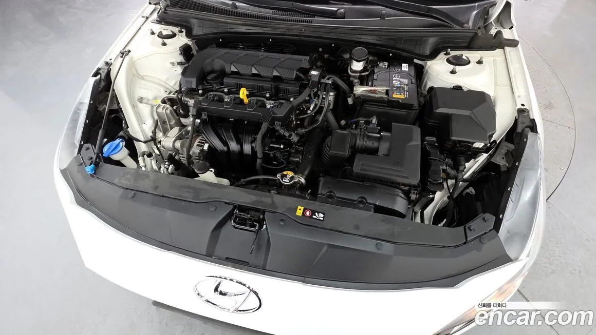 Hyundai AVANTE 2022 из KR, фото 3