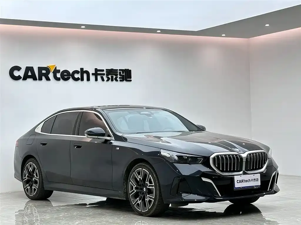 BMW 5 Series — фото 4