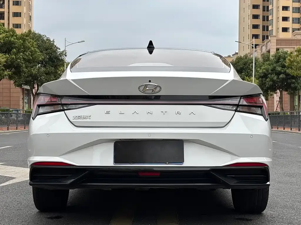 Hyundai Elantra 2022 из CN, фото 3