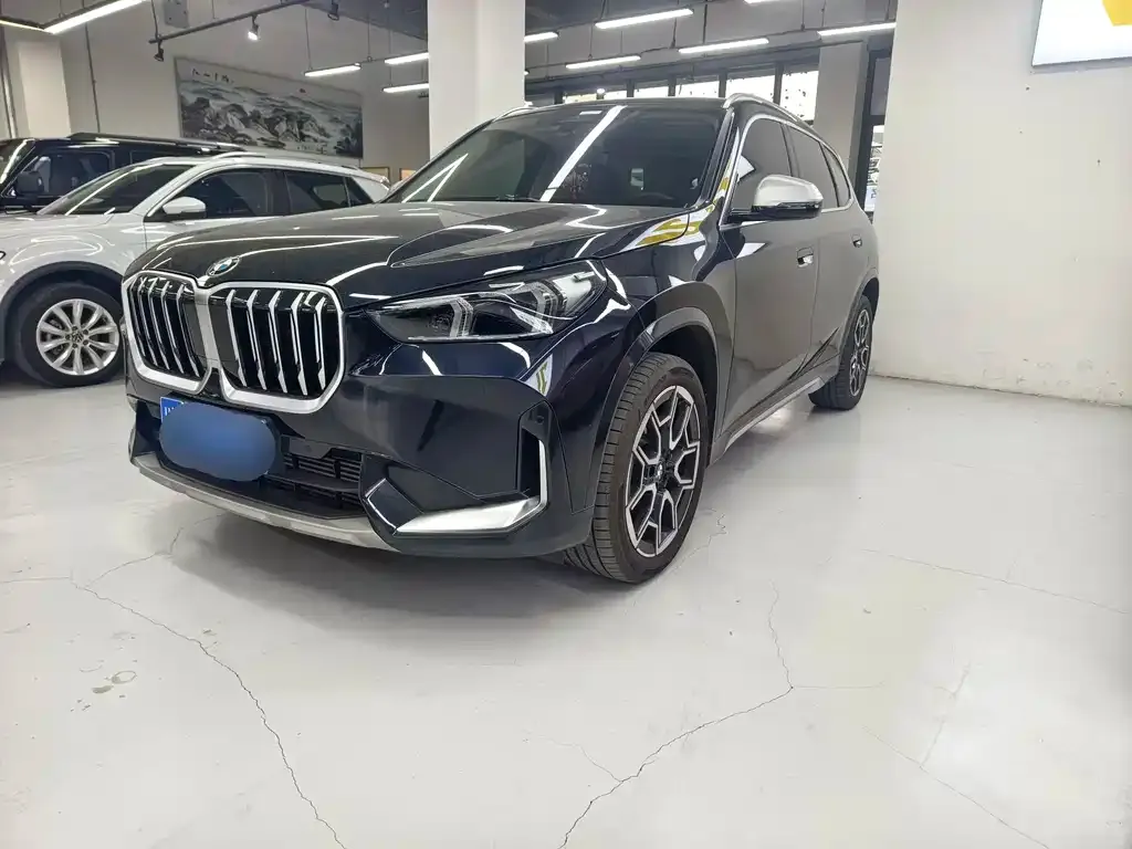 BMW X1 — фото 1