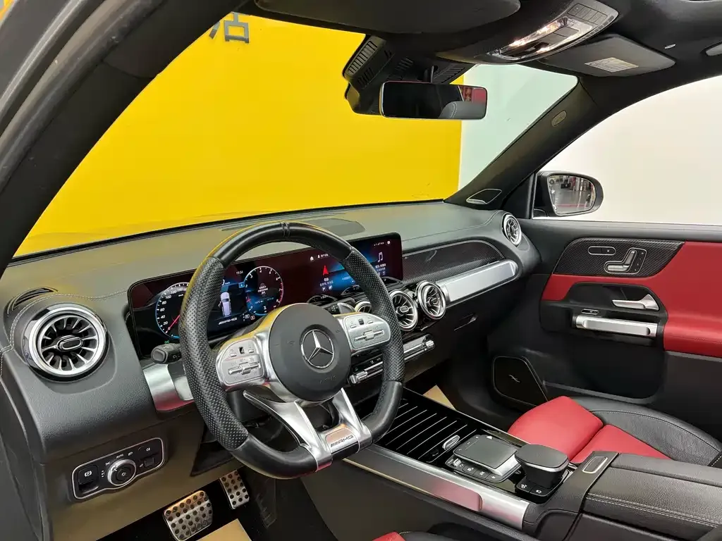 Mercedes-Benz GLB AMG — фото 5