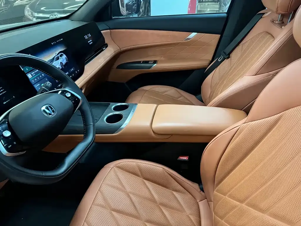 Changan CS75PLUS — фото 6