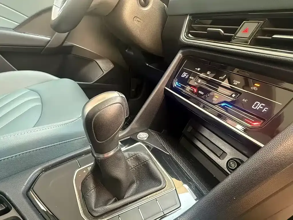 Volkswagen Tharu 2024 из CN, фото 8