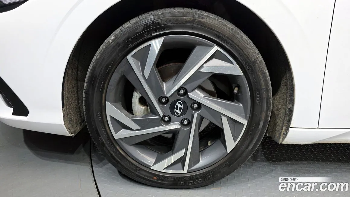 Hyundai AVANTE — фото 8