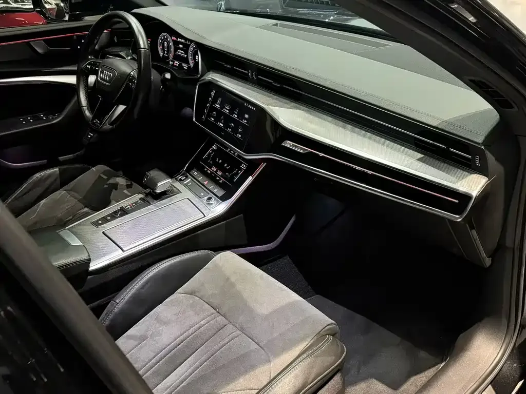 Audi A6L 2021 из CN, фото 8