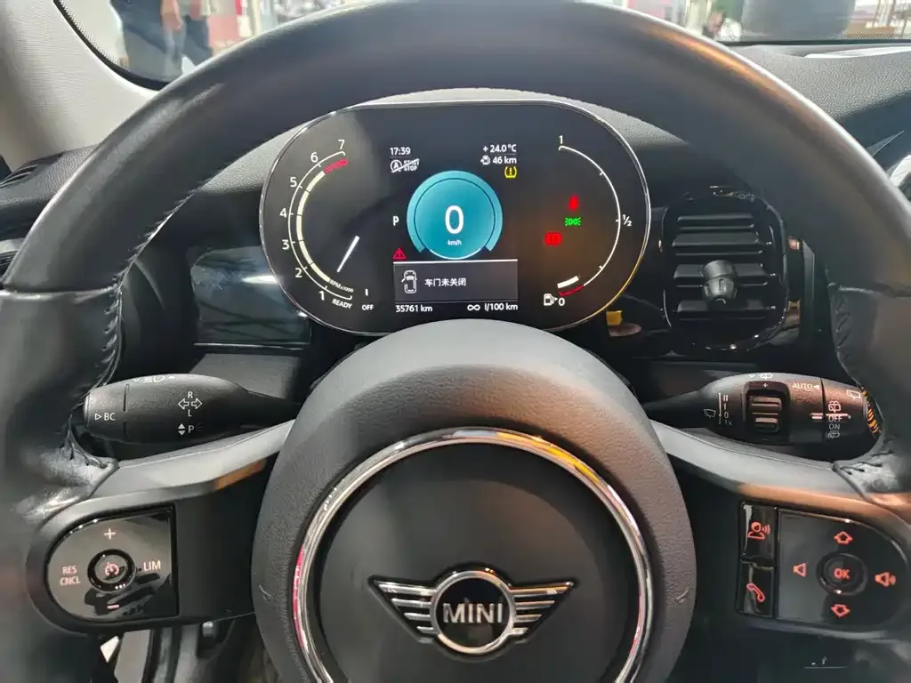 MINI Cooper (3-door) 2023 из CN, фото 4