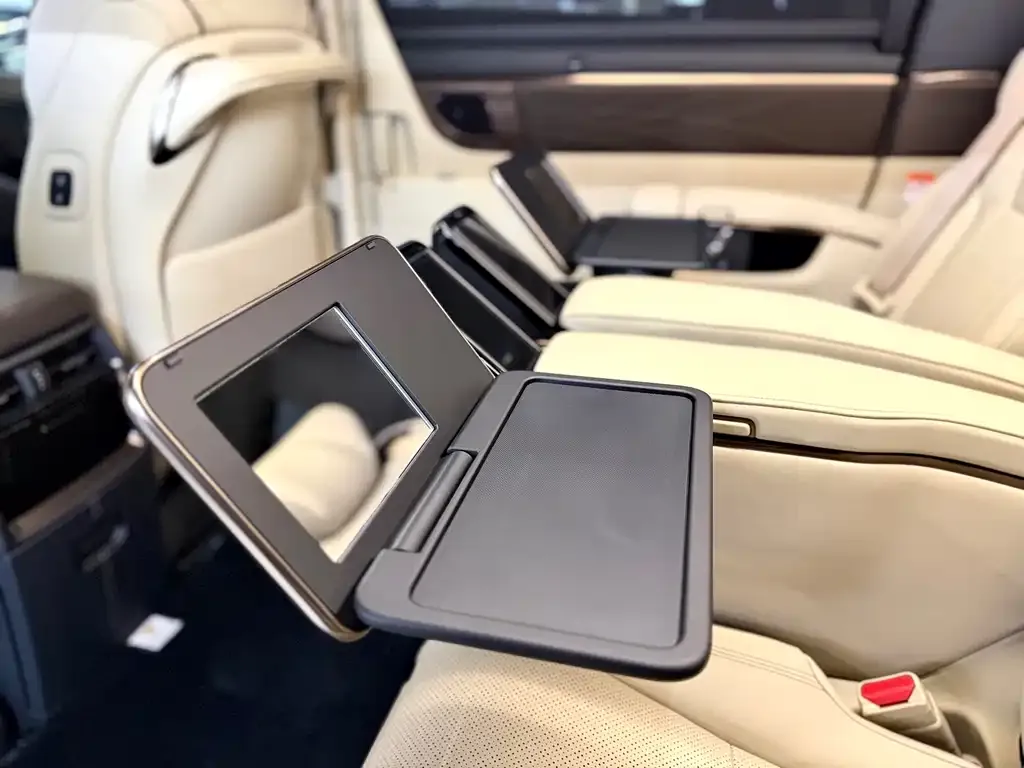 Toyota Alphard — фото 7