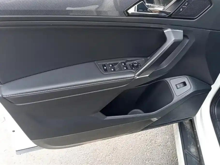 Volkswagen Tiguan L 2021 из CN, фото 6