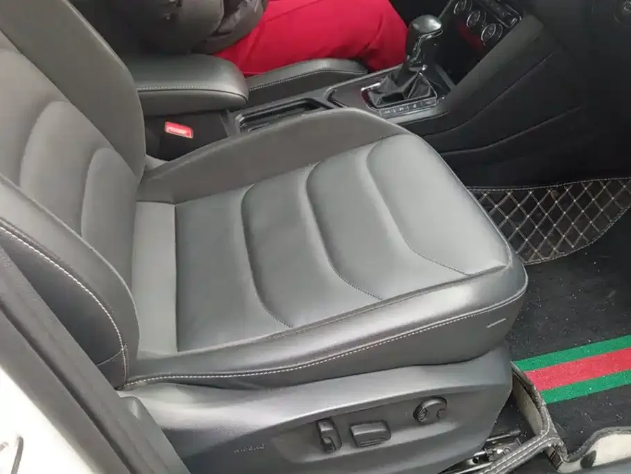 Volkswagen Tiguan L 2021 из CN, фото 10
