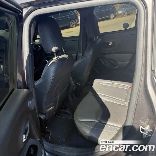 Jeep Renegade 2021 из KR, фото 9