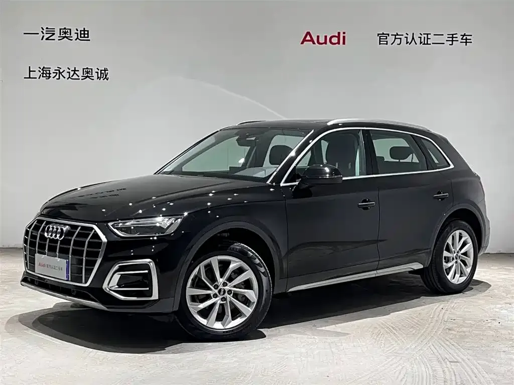 Audi Q5L — фото 1