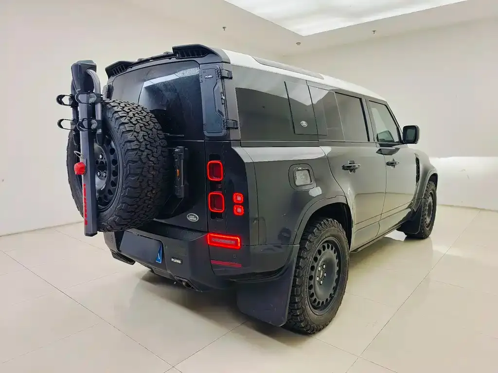 Land Rover Defender — фото 9