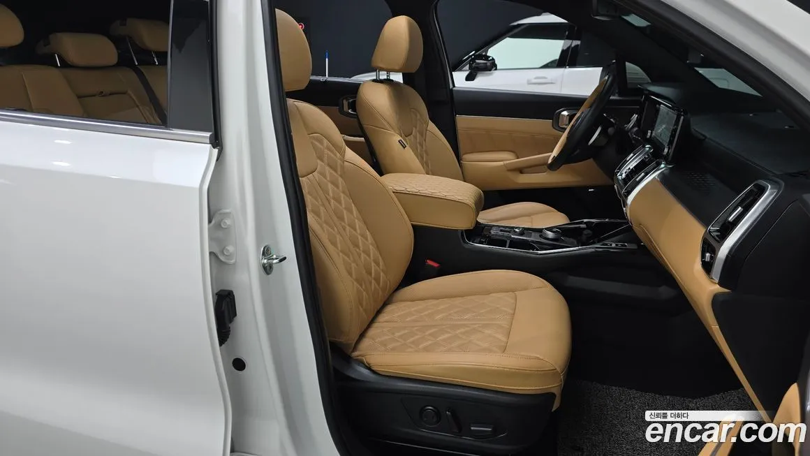 Kia Sorento — фото 9