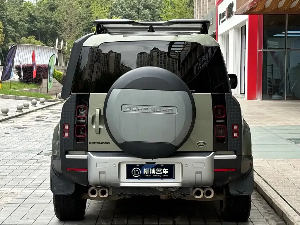 Land Rover Defender — фото 10