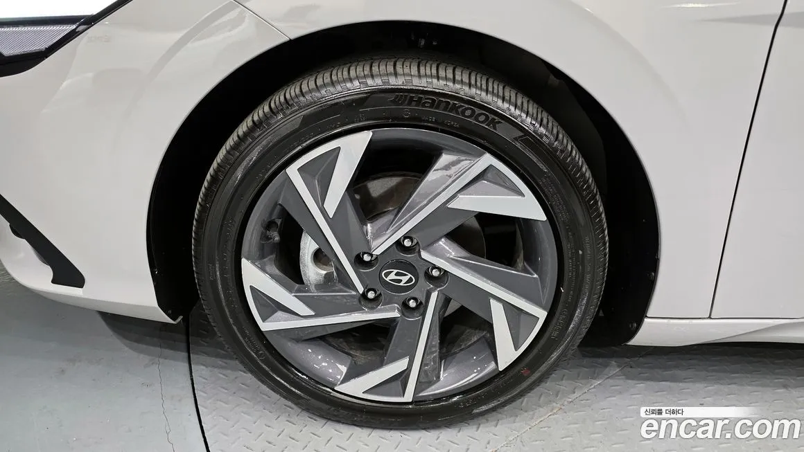 Hyundai AVANTE — фото 4