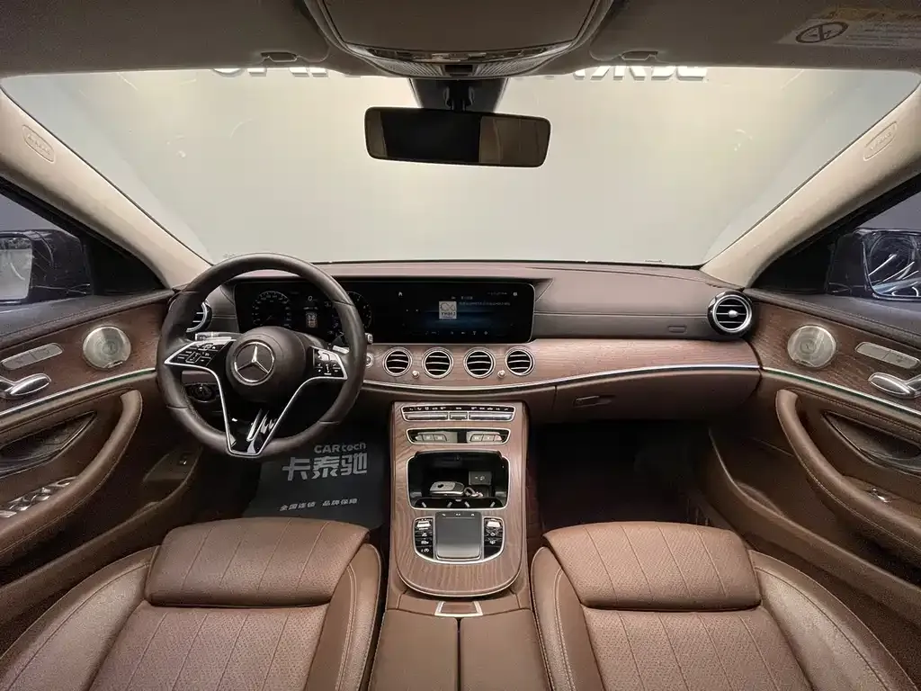 Mercedes-Benz E-Class — фото 10