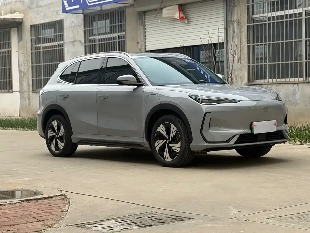 Geely Galaxy E5 — фото 1