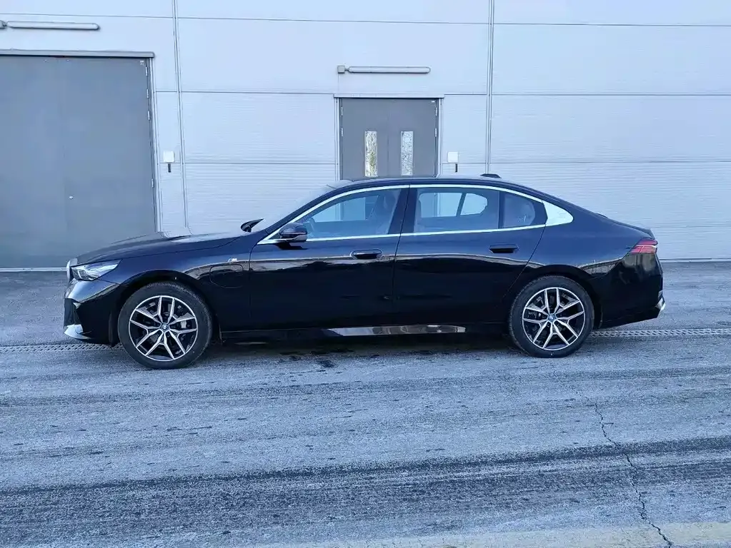 BMW i5 2024 из CN, фото 8