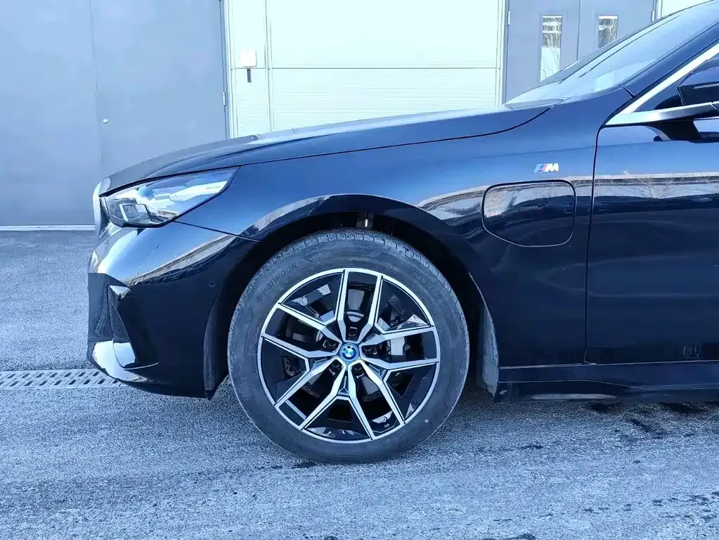 BMW i5 2024 из CN, фото 4