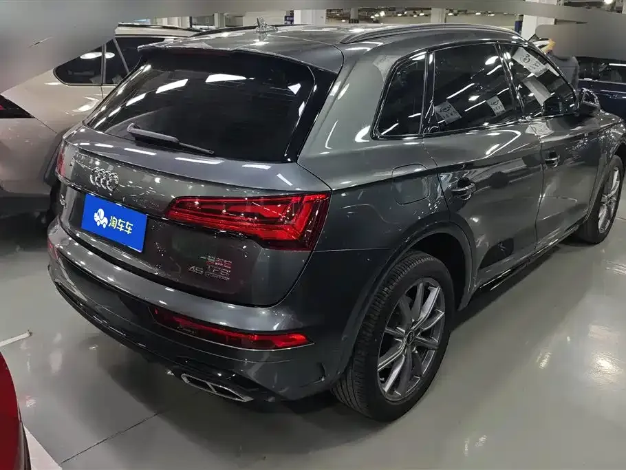 Audi Q5L 2022 из CN, фото 2