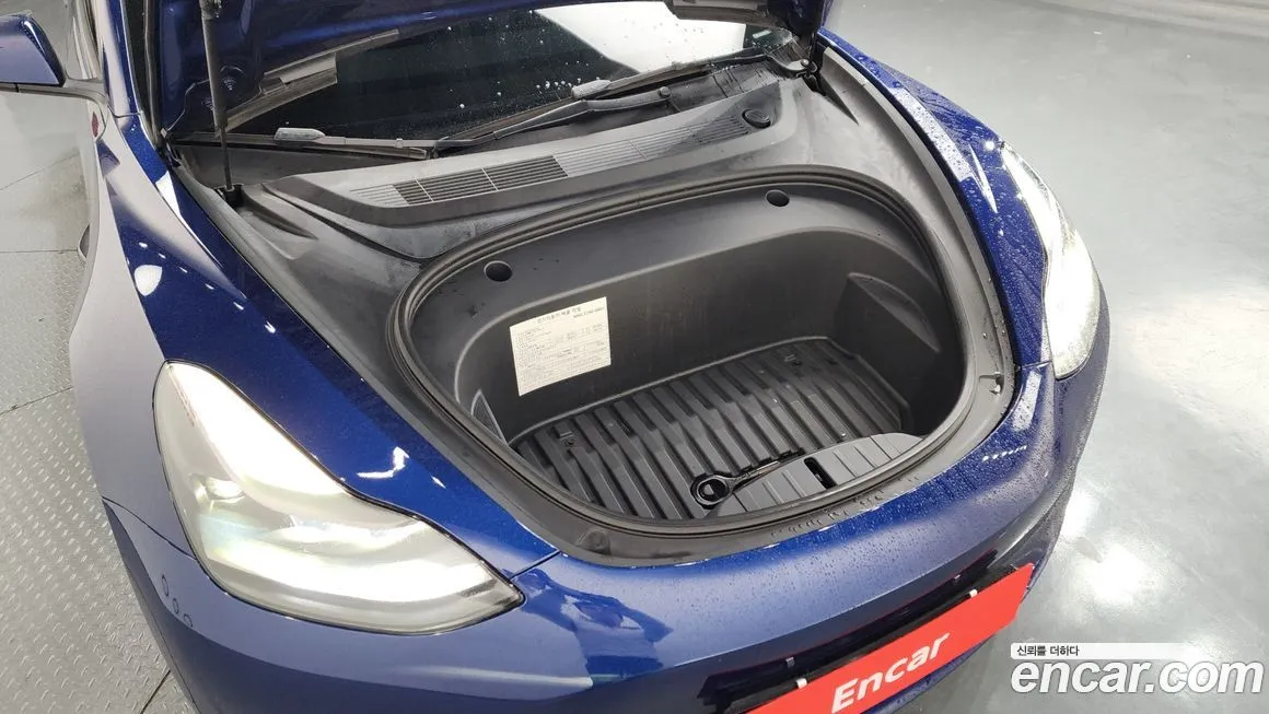 Tesla Model 3 — фото 10