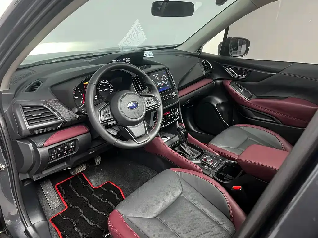 Subaru Forester 2024 из CN, фото 4