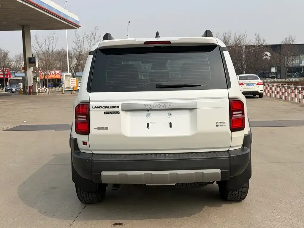 Toyota Prado 2025 из CN, фото 9