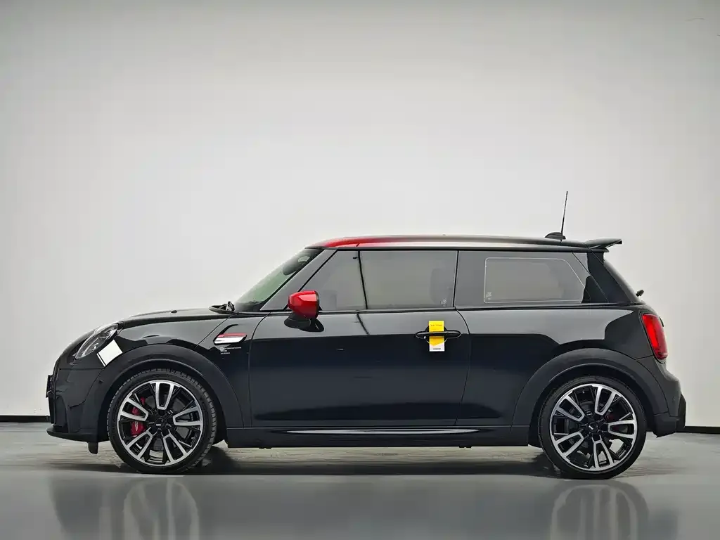 MINI JCW (John Cooper Works) — фото 10