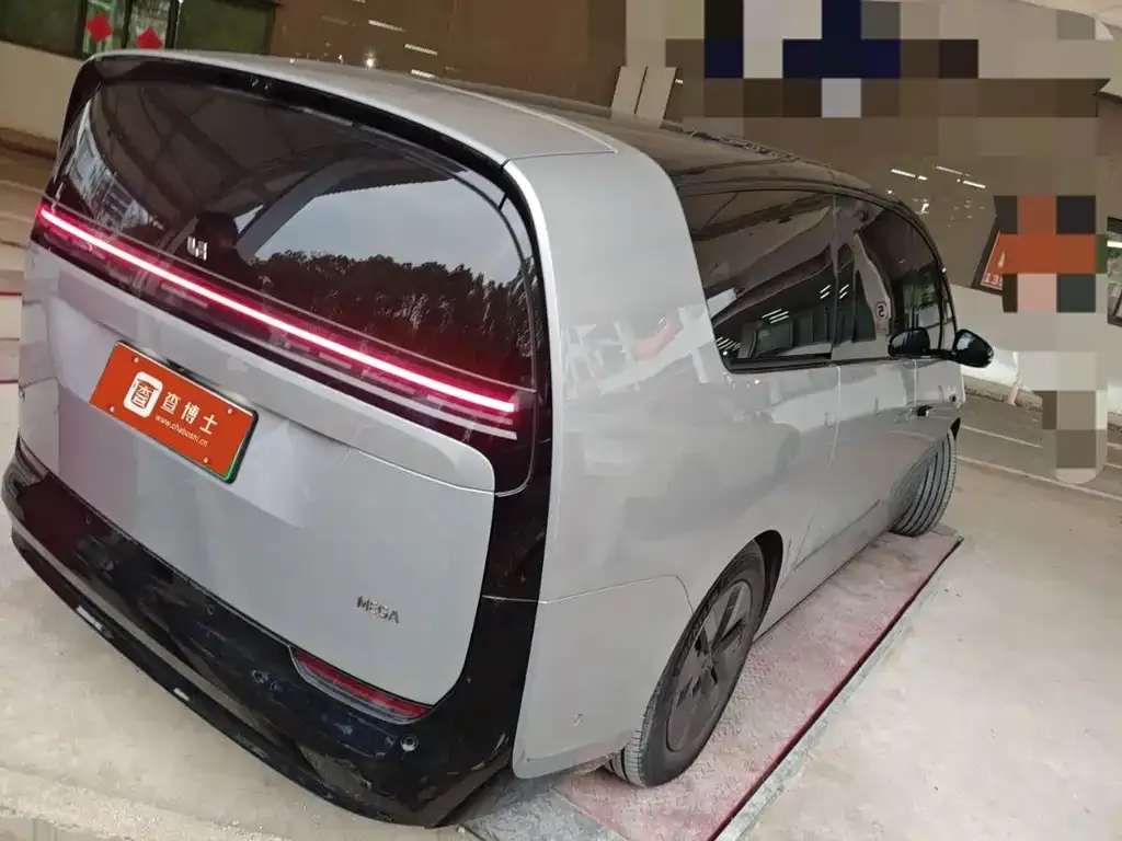 Li Auto Li MEGA 2025 из CN, фото 8