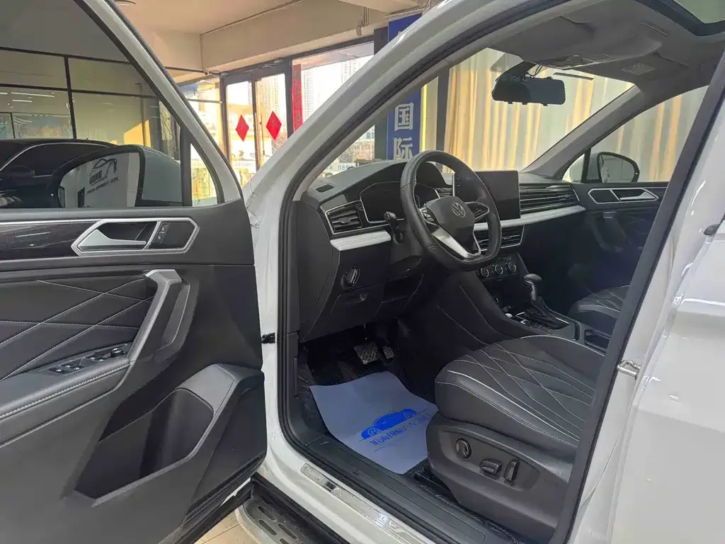 Volkswagen Tiguan L 2022 из CN, фото 3